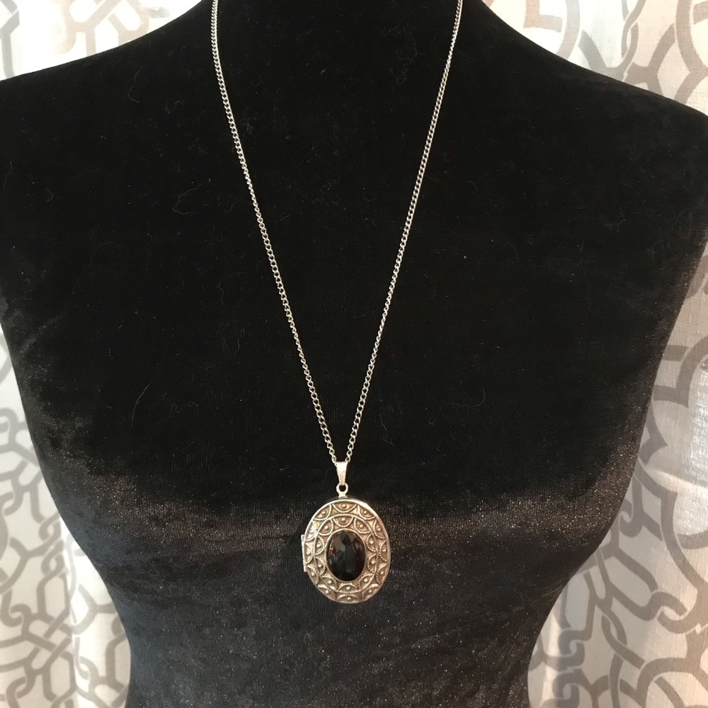 Vintage Avon silver chain necklace/brooch